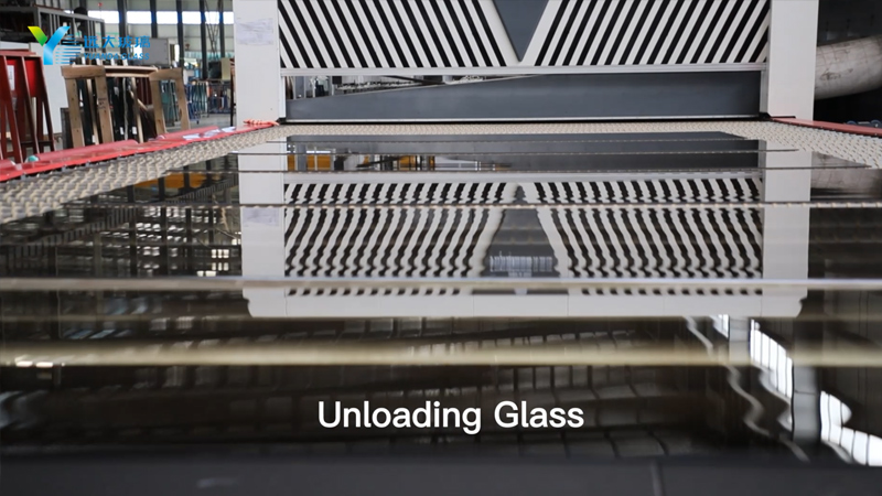 Unloading-Glass.jpg